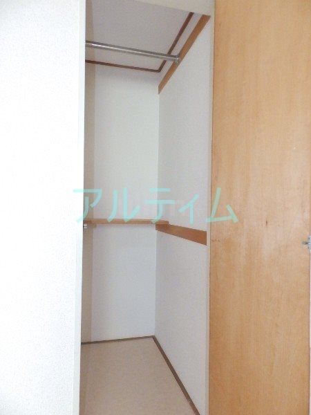 グローリーハイツ東福寺 収納