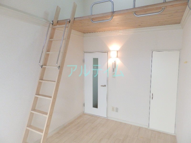 グローリーハイツ東福寺 ベッドルーム
