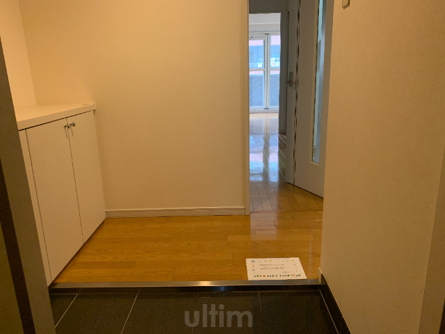 アマデウス西洞院 玄関