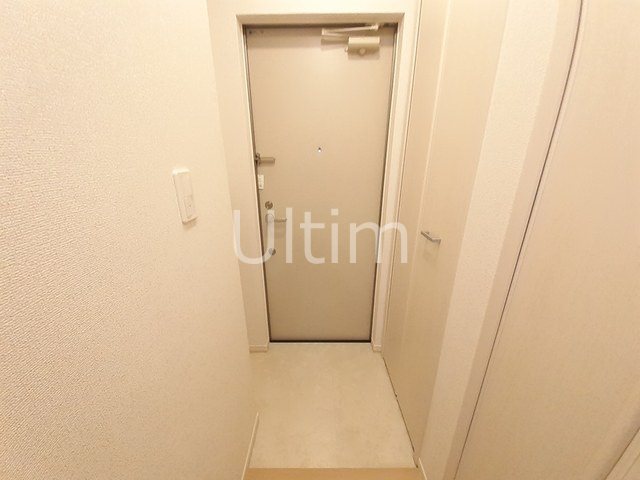 ヴァロ伏見稲荷 玄関