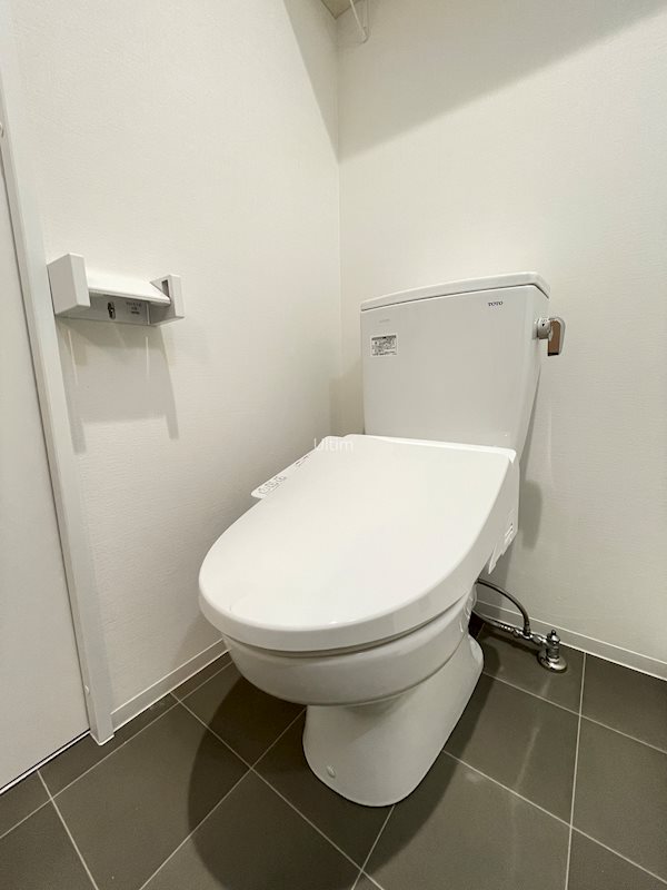 THE GARNET SUITE RESIDENCE 清水五条EAST トイレ