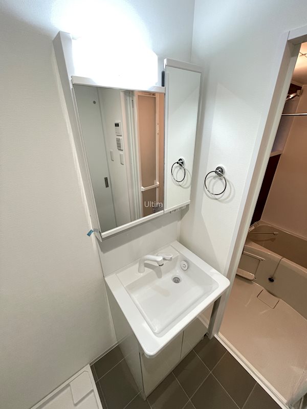 THE GARNET SUITE RESIDENCE 清水五条EAST 洗面所