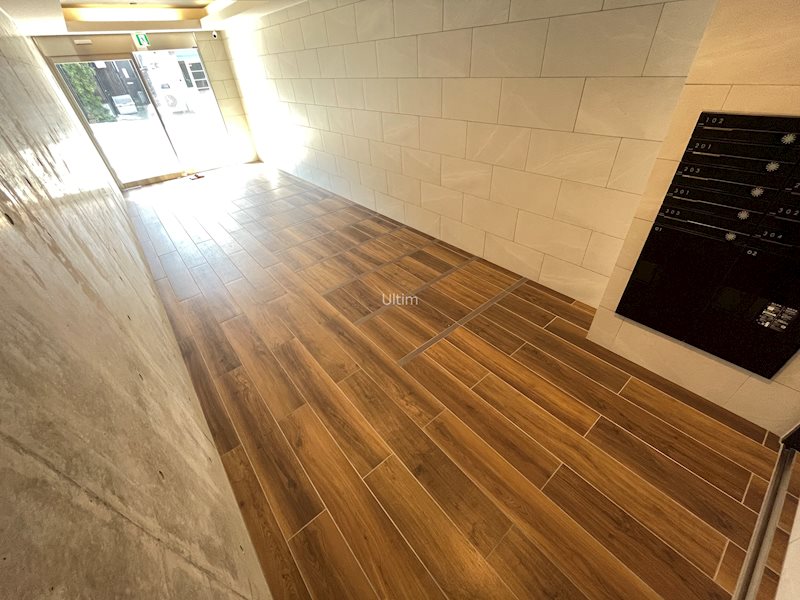 THE GARNET SUITE RESIDENCE 清水五条EAST エントランス