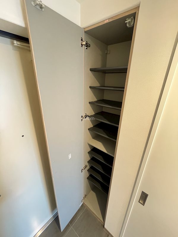 THE GARNET SUITE RESIDENCE 清水五条EAST 収納