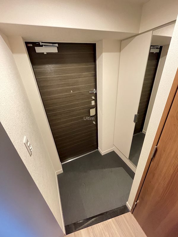 プレサンスTHE KYOTO 華苑 玄関