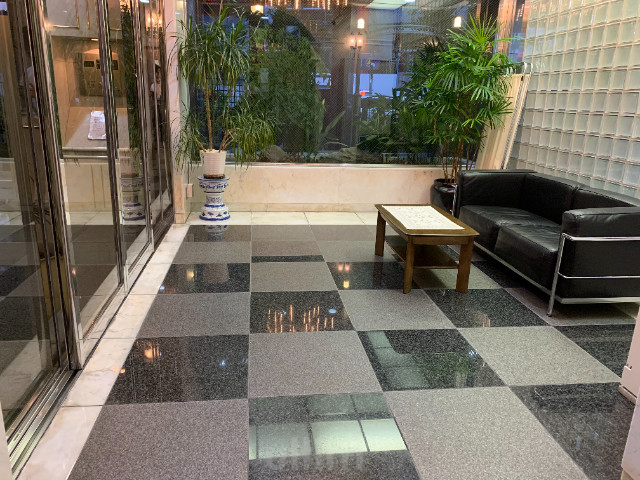 デリード河原町 エントランス