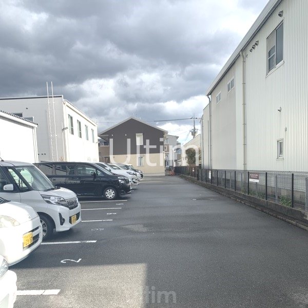 ル アンブル 駐車場
