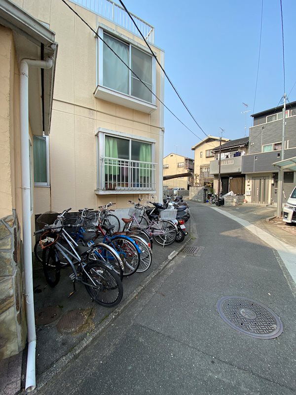 アウルマンション 駐車場