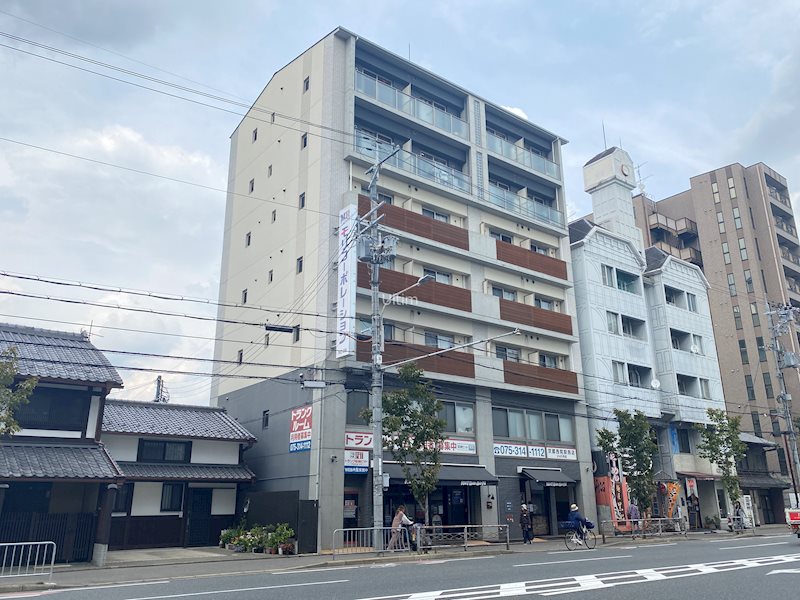 グランドーリア西院 外観