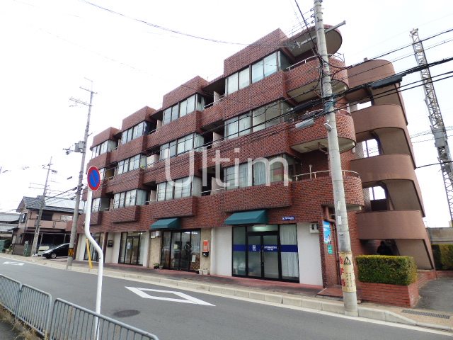 ビラ・アペックス京都竹田 玄関