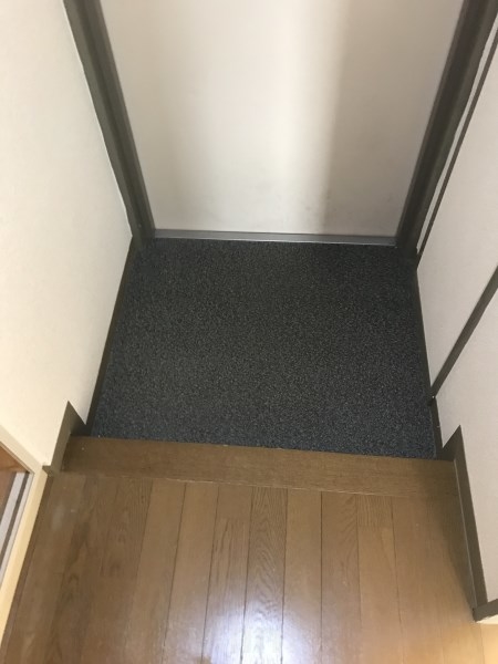 グレーシー西ノ京 玄関