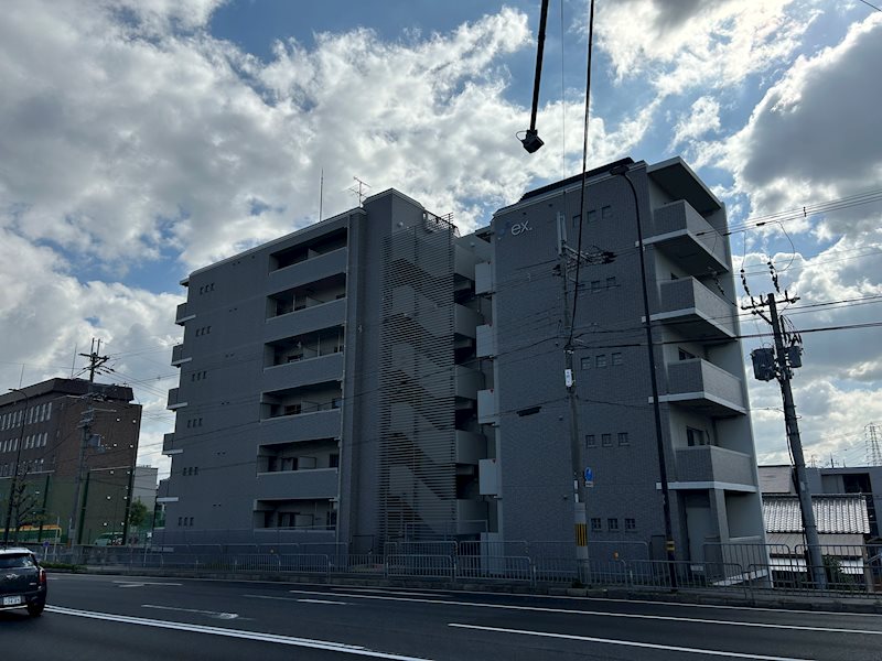 イクスピリオド五条 外観