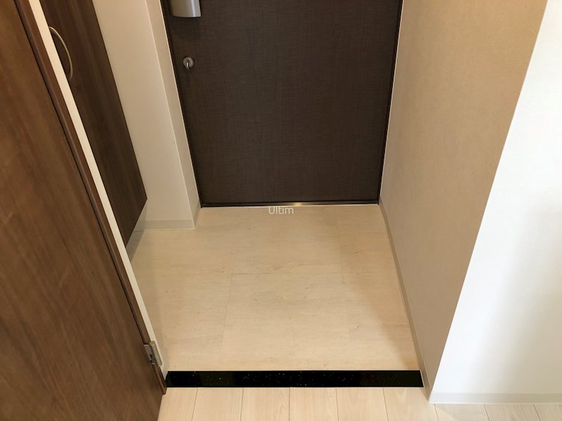 アスヴェル京都四条西院 玄関