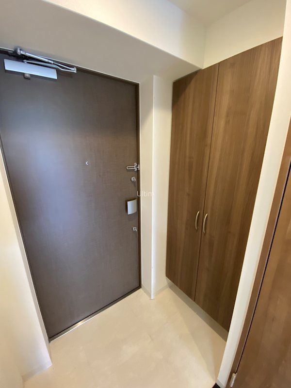 アスヴェル京都四条西院 玄関