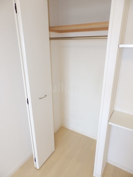 KDXレジデンス西大路 収納
