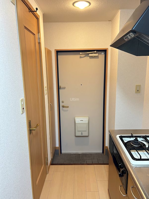 ジェルメ行伊 玄関