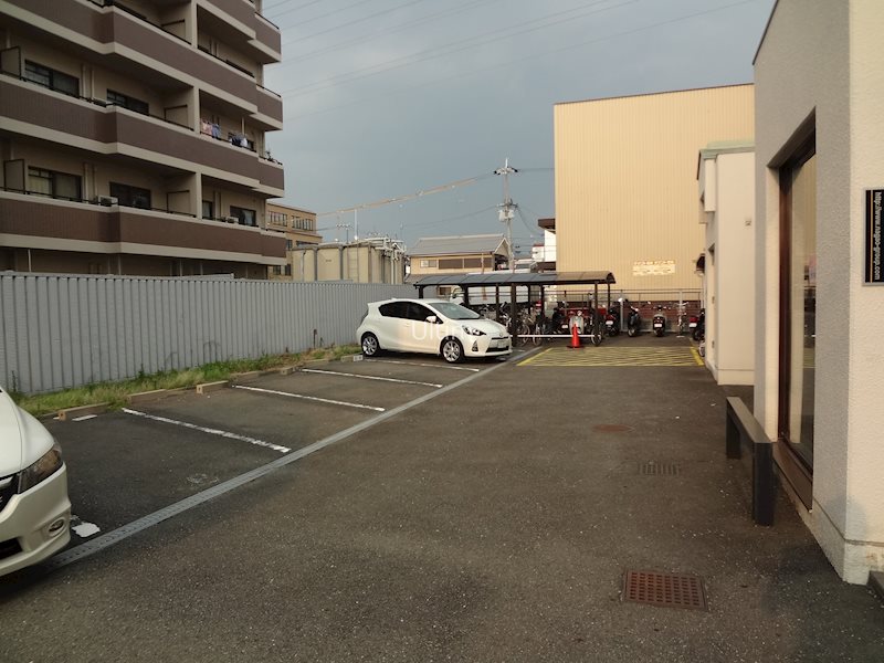 メゾンＭＩＮＯＲＵ 駐車場