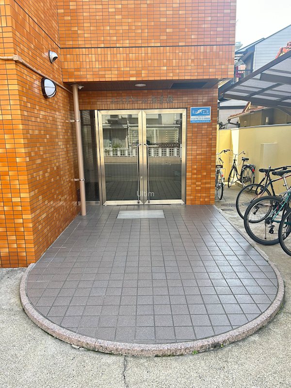 エスポワール西京極 エントランス