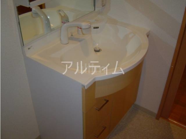パインフィールド七条 洗面所