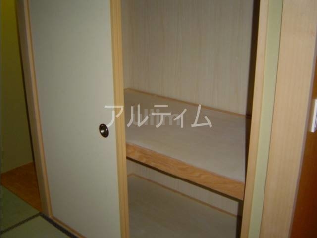 パインフィールド七条 収納