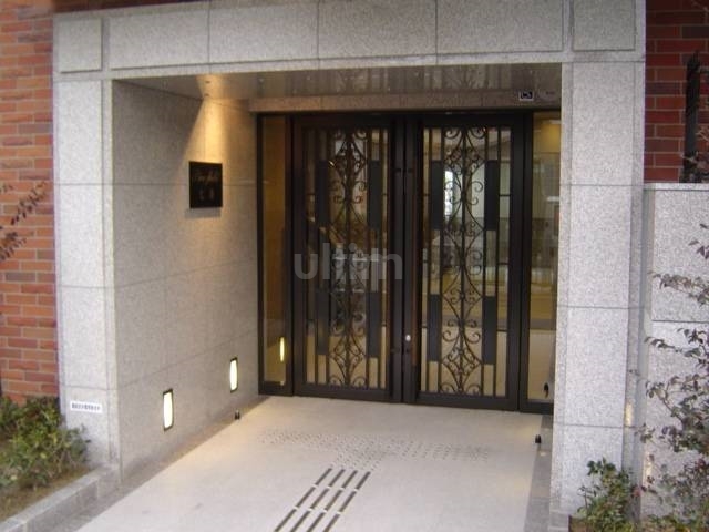 パインフィールド七条 エントランス