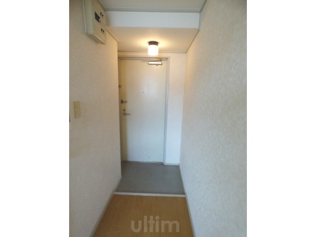 プレアール京都六地蔵 玄関