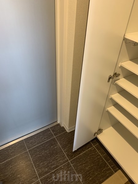 アクアプレイス京都三条朱雀 玄関