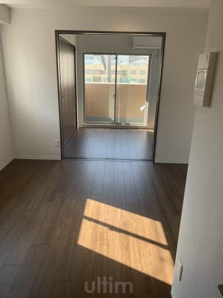 アクアプレイス京都三条朱雀 リビング