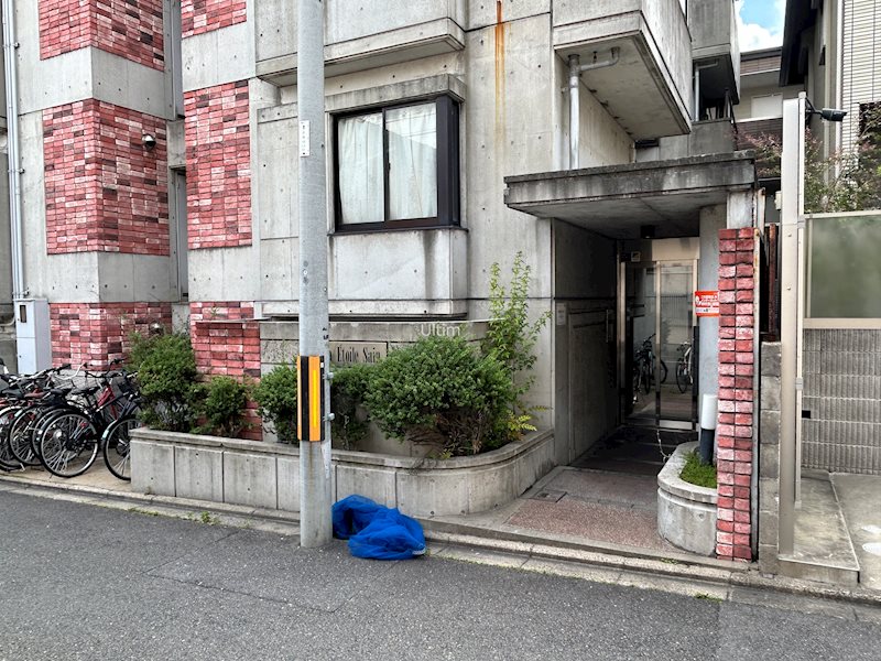 ヴィラエトワール西院 エントランス