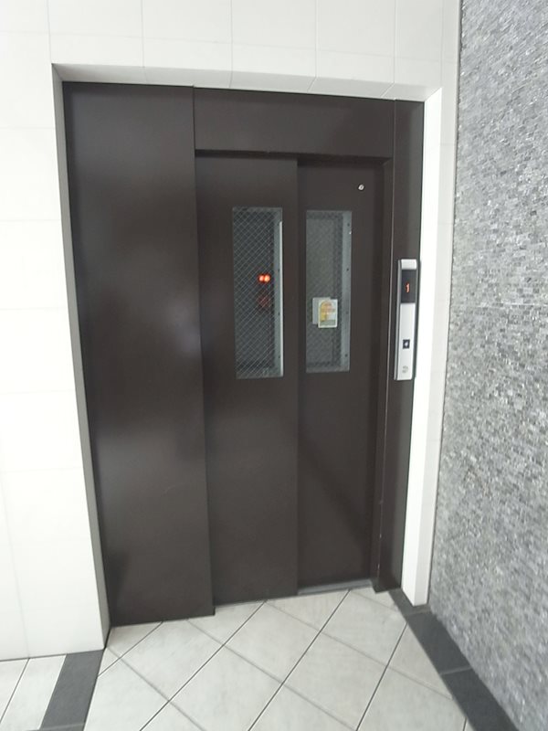ヴァンヴェルデ西京極 ロビー