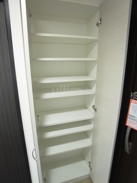 ヴァンヴェルデ西京極 収納