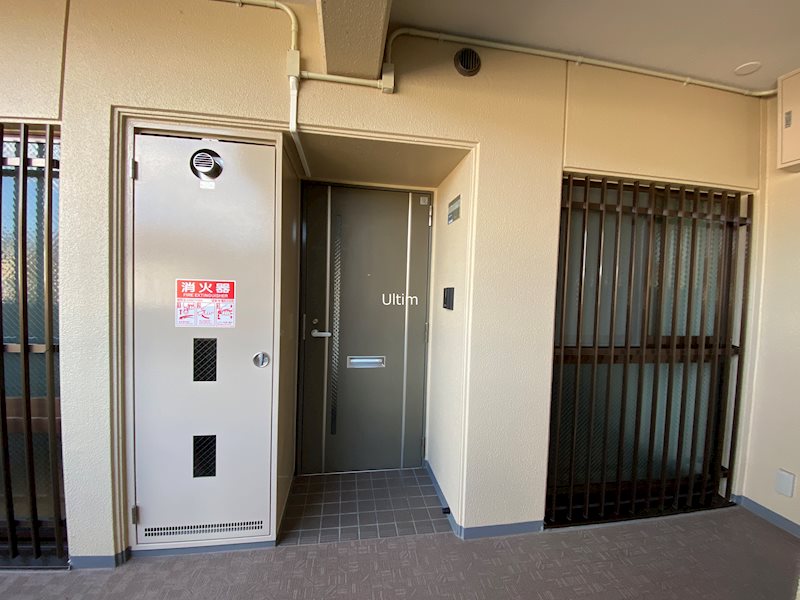 フレックス戸ノ内 玄関
