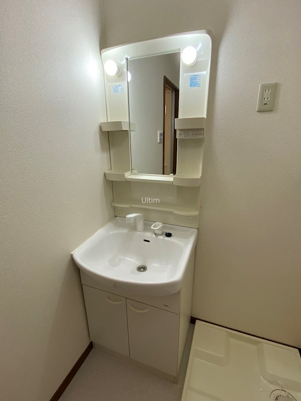 アンプルールフェール椋 洗面所