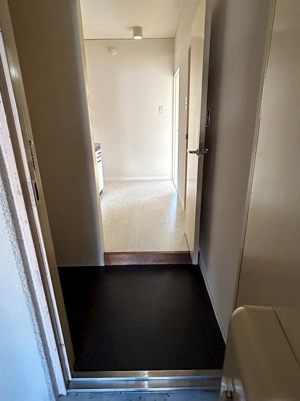 デアッシュ西京極 玄関