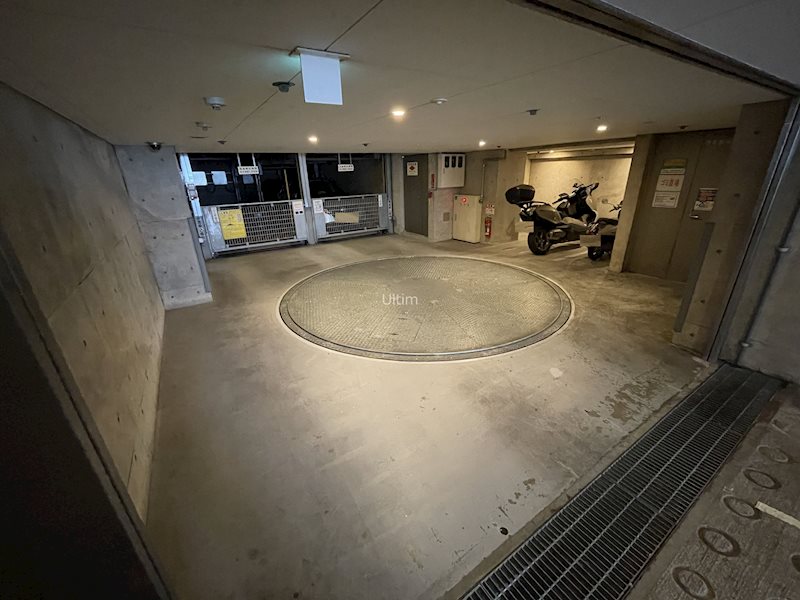 アーバンフラッツ四条西洞院 駐車場