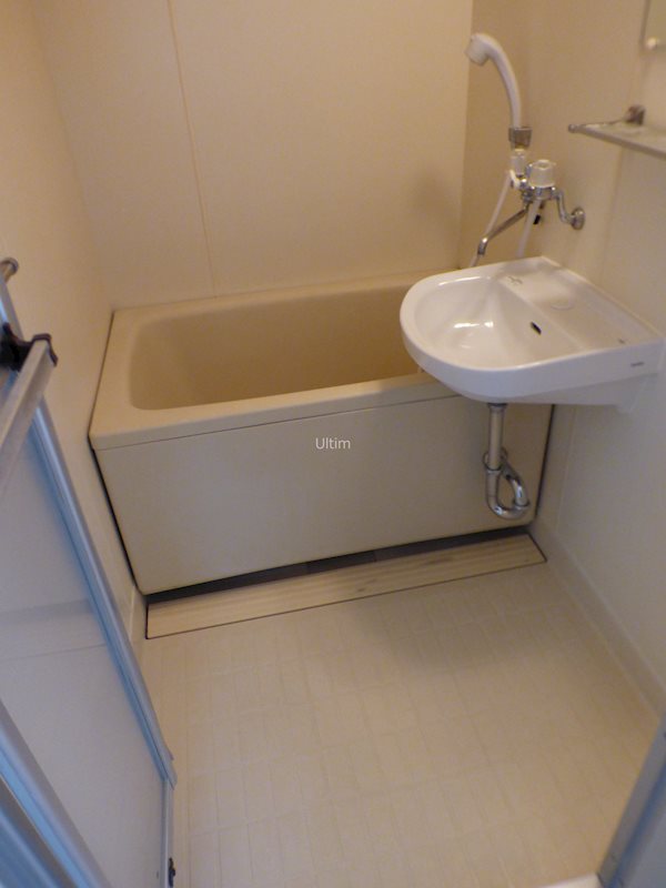 フレーヴァー深草Ⅱ 風呂画像