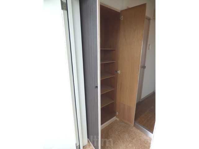 エンブレム城南宮 収納