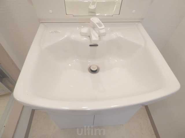 エンブレム城南宮 洗面所