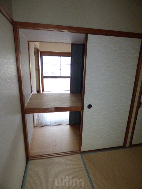 ＡＭＳ桃山 収納