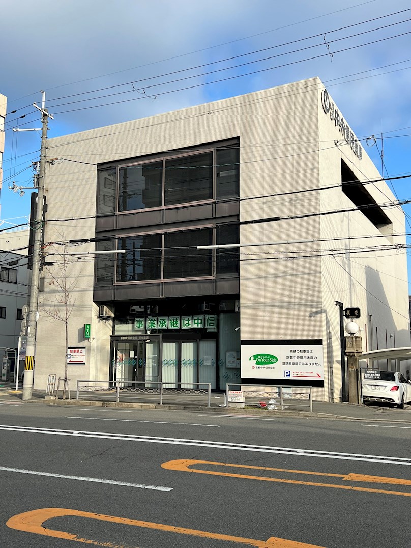 アークリード三条御前 銀行