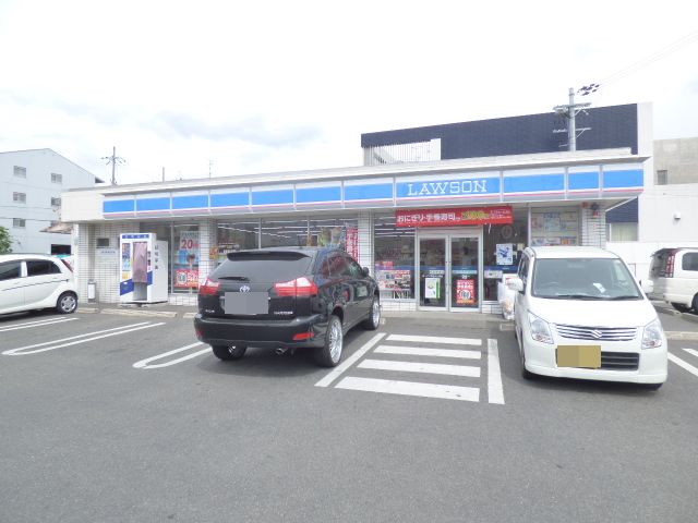 サンヒルズハウス コンビニ