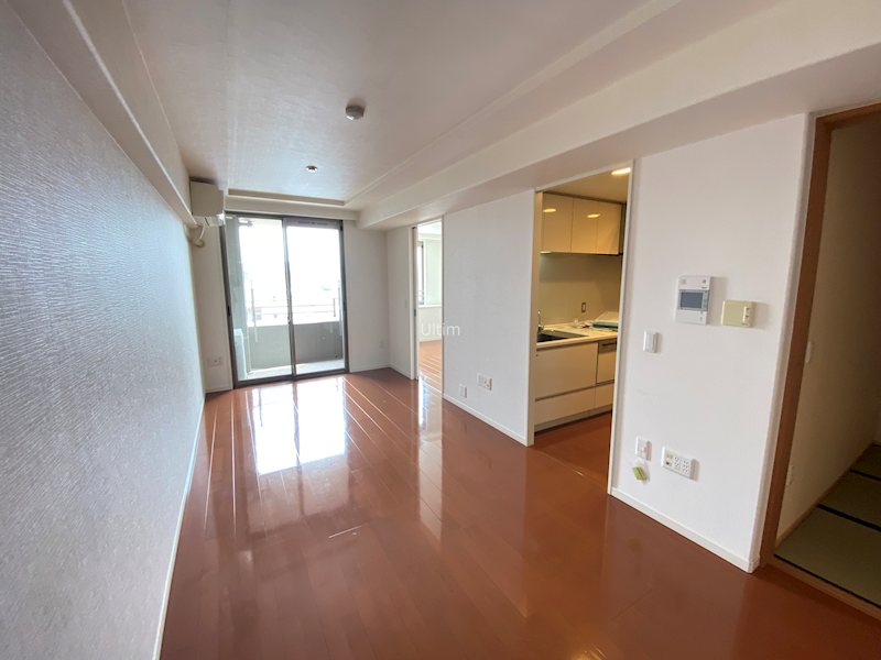 サーパスシティ西院日照町 リビング