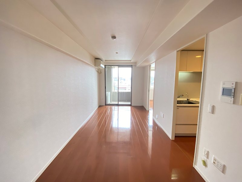 サーパスシティ西院日照町 リビング