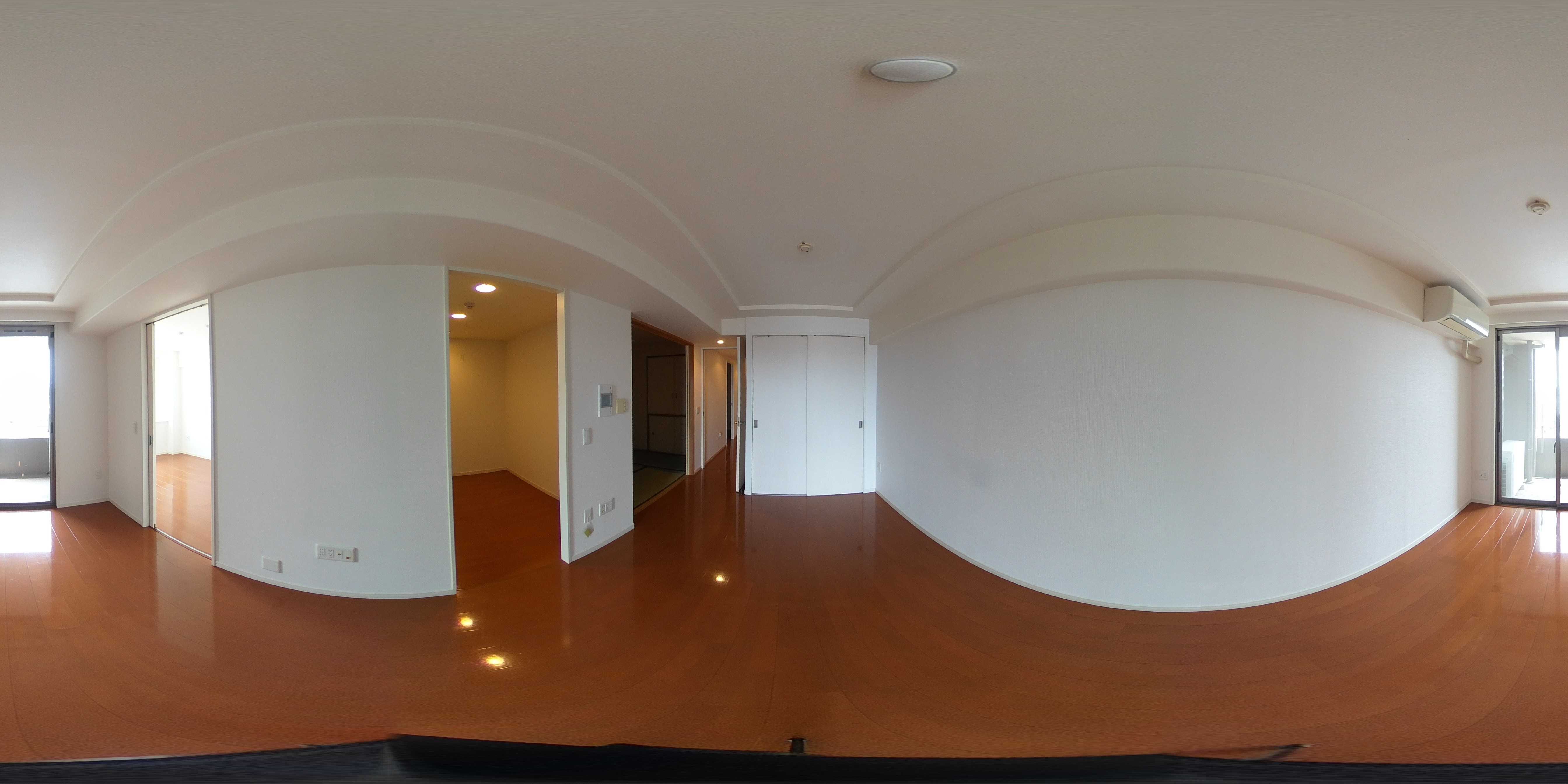 サーパスシティ西院日照町 リビング