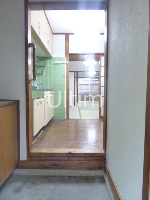 ハイツ新開 玄関