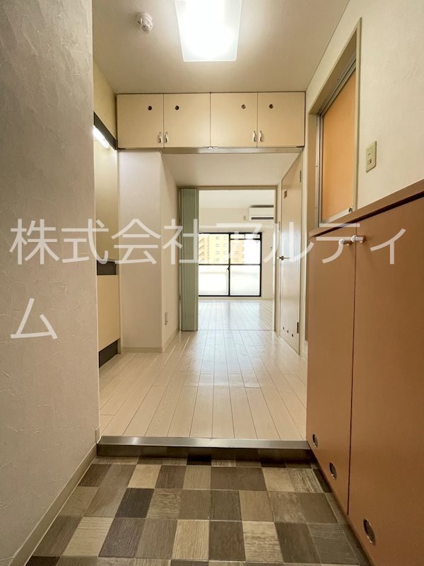 イヌイビル 玄関