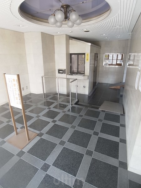 朝日プラザ深草 エントランス