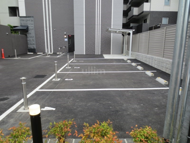 プレサンスTHE KYOTO 華苑 駐車場