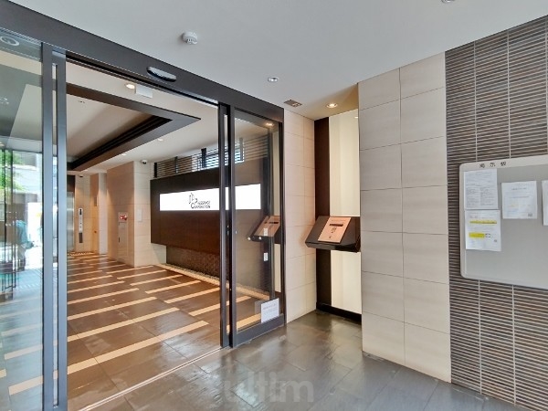 プレサンス京都四条烏丸響 エントランス