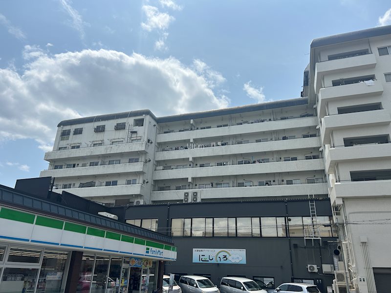 クエスト御池 外観